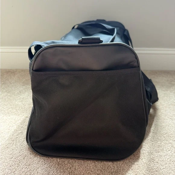 Nike | Black Duffle Bag | Large - Picture 2 of 11